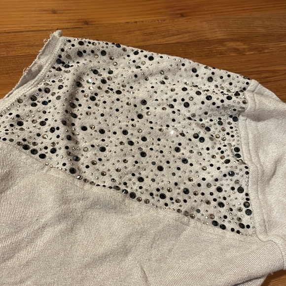 Women’s Bebe Sequin Shoulder V-Neck Sweater XS - Picture 7 of 7